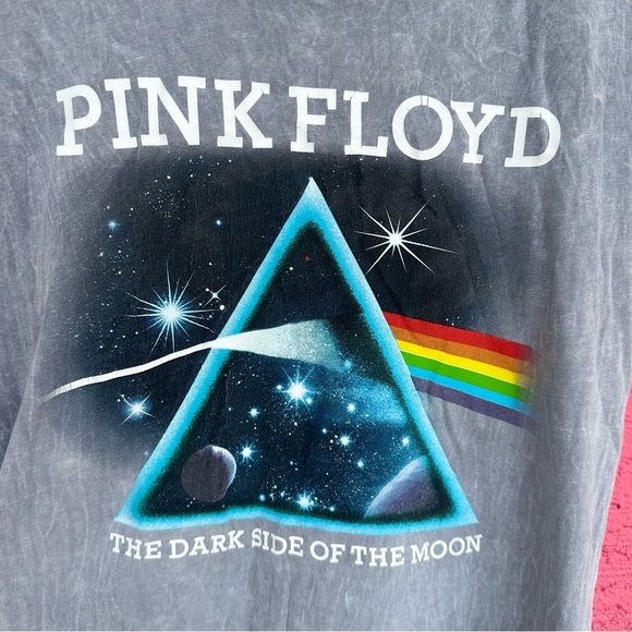 Pink Floyd dark side of the Moon, graphic tee woman’s large - Picture 2 of 5
